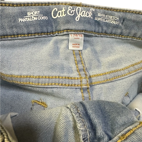 278. Cat & Jack Girl’s Star and Stripe Jean Shorts - Picture 4 of 5